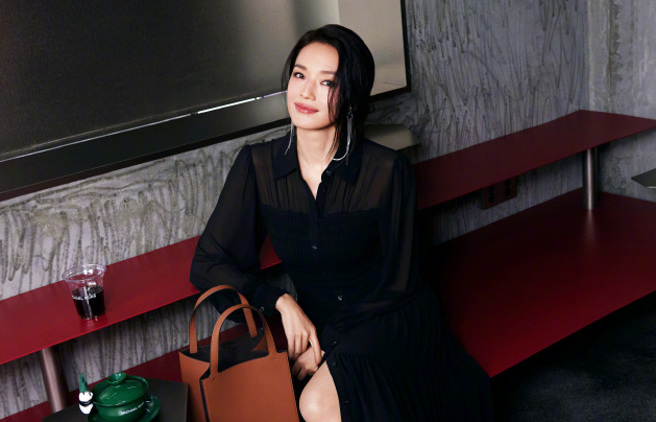 舒淇日前到成都参加时尚活动。（图／翻摄自舒淇微博）