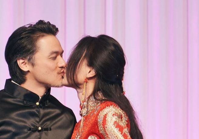 舒淇曾放亲吻老公冯德伦的照片放闪。（图／翻摄自IG）