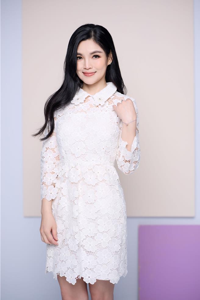 谈诗玲近来忙着新专辑宣传，也将在10月15日参加高尔夫球赛。（豪记唱片提供）