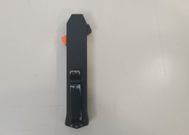 折迭刀一把。（图 / 刘咏韵翻摄）