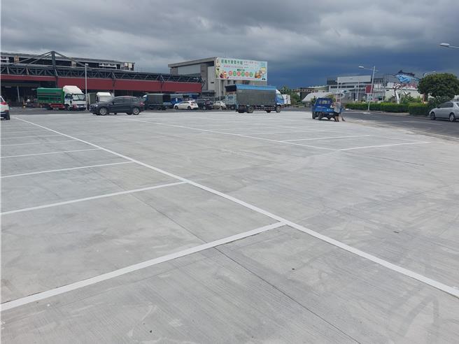 嘉义鱼市场停车场铺面重新施工改善后现况。（嘉市府建设处提供／廖素慧嘉市传真）