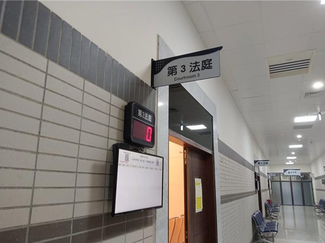 竹市警界高官宋瑞展涉嫌收受电玩业者贿赂，2日遭起诉并续押。（邱立雅摄）