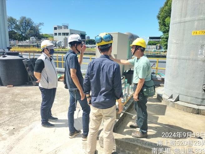 桃园市水务局推动「桃园北区水资源回收中心再生水BTO计画」兴建北台湾第一座再生水厂，今年开始每日供给再生水1.8万吨给桃炼厂和南亚塑胶锦兴厂。(水务局提供／蔡依珍桃园传真)