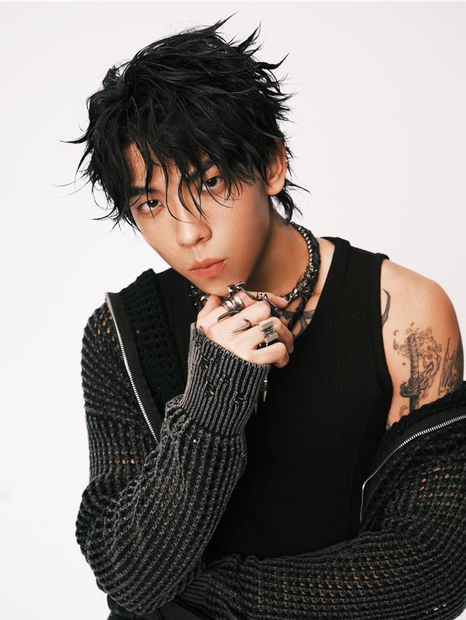 PIZZALI将发行首张个人专辑《赤子》。（龙大谢音乐提供）