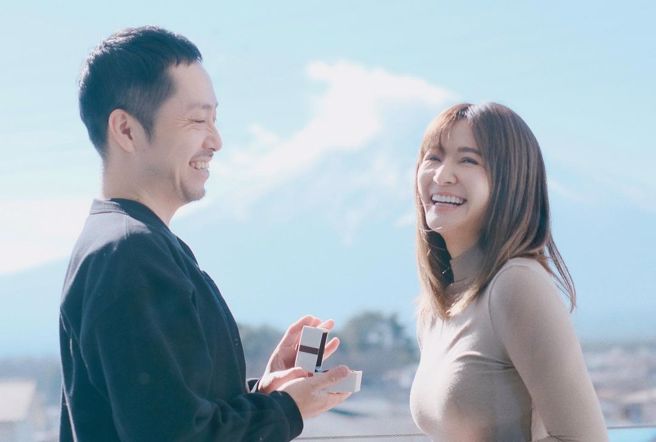 女星吴怡霈2023年和日本老公AKIRA（桑原）结婚，时常在社群分享生活。（图／摄自IG@wuipei）