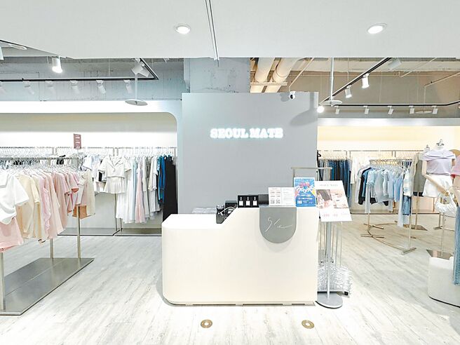 统领广场「SEOUL MATE首尔妹」推出消费2000元送品牌限量香氛油。（统领广场提供）