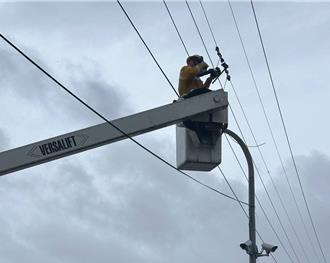 怪颱山陀兒登陸慢 台電憂心「鹽塵害」 新營區營業處待命