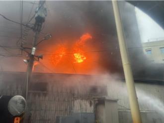 東港安泰醫院火警濃煙四竄　病患摸黑臉貼地爬出逃生