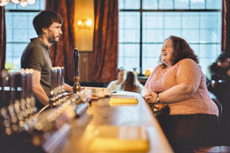 《馴鹿寶貝》「瑪莎」原型提告誹謗！  Netflix提撤銷遭法院駁回