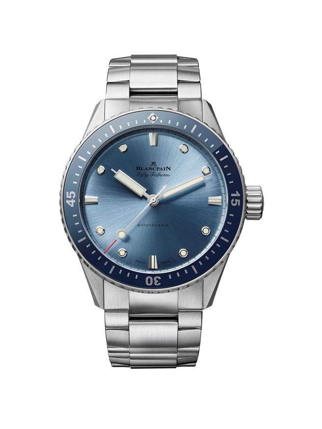 宝珀在台北101专卖店推出独卖「五十噚深潜器蓝眼泪限定腕表」，全球限量30只，45万1000元。（Blancpain提供）