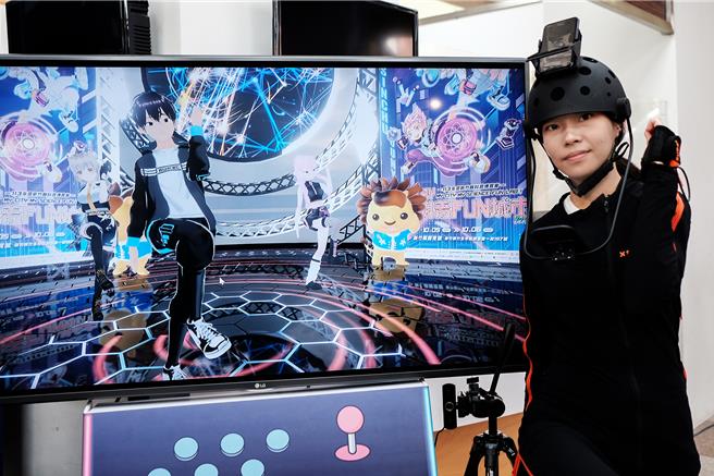 新竹縣第二屆「科學教育月」，首先登場的「新竹縣科普博覽會」，5日和6日兩天「風雨無阻」在縣立體育館舉辦。（羅浚濱攝）