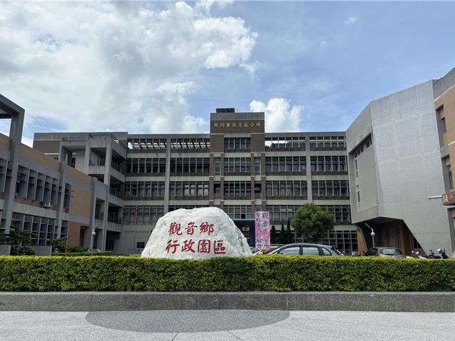 桃园市观音区每年回馈金拥有约3亿元，国民党籍议员吴进昌喊话市府回馈金用途透明化，让民眾知道回馈金到底用于何处。（廖姮玥摄）