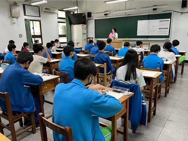 新北教育局表示，因颱风连放2天及后续国庆假日，可能导致学校教学进度不及部分，因此授权学校视校内课程进度因地制宜妥为处理。（新北市教育局提供）