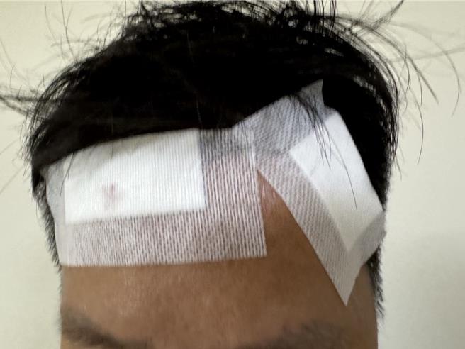 山陀儿吹破三民一分局玻璃，导致值日小组林、郑姓侦查佐2人，手脸部割伤。（民眾提供／纪爰高雄传真）