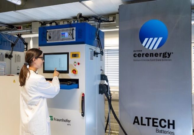 第1颗钠固态电池 Cerenergy ABS60在德国实验室进行测试，获得超过预期的效果。(图/Altech Batteries)