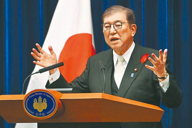 日本新首相石破茂是右派，又是軍迷，可他明確拒絕參拜靖國神社，並明言原因是反對靖國神社祭祀禍國殃民的甲級戰犯。（圖／美聯社）