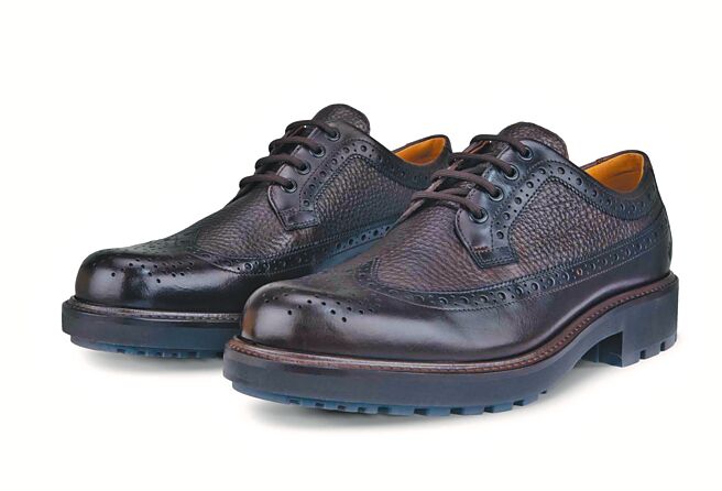 ECCO「METROPOLE OSLO 都會奧斯陸」陶土色紳士男鞋，7980元。（ECCO提供）