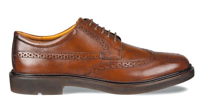 ECCO「METROPOLE LONDON 都會倫敦」深棕紅紳士男鞋，7680元。（ECCO提供）