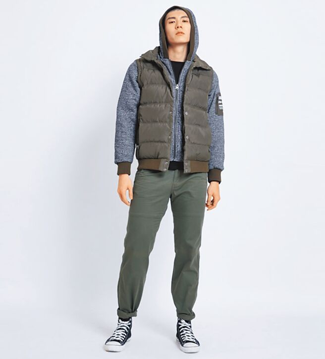 虾皮购物打造独家「虾选大赏」票选活动，参与投票就送全站1折券。（虾皮购物提供）