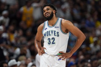 NBA》尼克初次曝光！唐斯先跟布朗生自我介紹笑翻全場