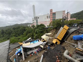 基隆豪雨致灾！焚化炉山壁坍方 10多辆清洁车遭埋