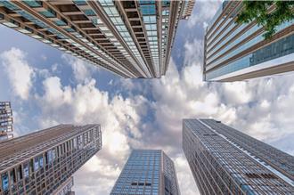 夜裡十點多還有客戶上門  新政後北京開發商連夜撤回折扣、宣布漲價