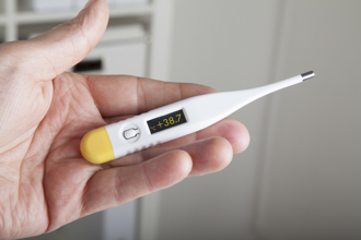 颱風假揪嗨唱多人發燒 一驗慘染「雙響砲」醫搖頭