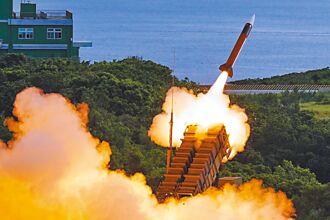 学者轰军方助纣为虐 绿促多比价