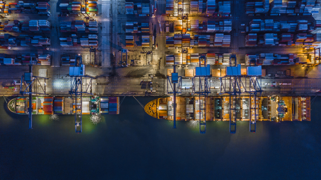 美东码头大罢工3天戏剧化落幕！传出劳资双方已达成暂定协议，现有合约将延长至明（2025）年1月15日。（示意图/达志影像/shutterstock）