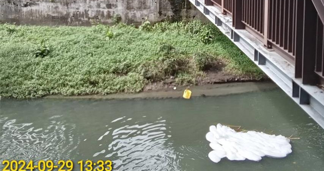 環保局人員現場稽查。（環保局提供）