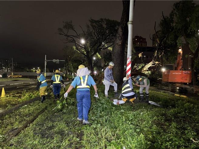高捷公司表示，還好在山陀兒颱風來襲前，有加強防颱作業，無造成設備損傷。（高捷公司提供／紀爰高雄報導）