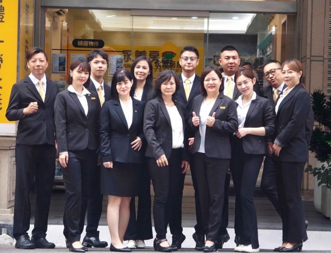 從前東家跟著傅美棋一起轉職的夥伴，過去平均年業績約3、400萬元，在永義房屋一年，業績已突破800萬。(圖/永慶房產集團)