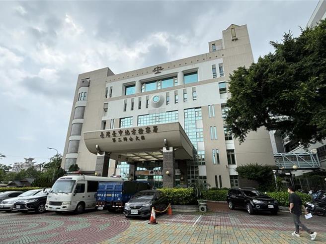 台中地检署侦办南投县信义乡公所胡姓秘书兄弟涉嫌图利案，发现胡男自2018年底起利用公所秘书职务之便，伙同与胞弟以土木包工业的名义承包公所工程採购标案，5年多得标案达278件、金额逾3170万元，检方认胡姓兄弟涉犯《贪污治罪条例》对主管业务图利罪嫌，1日向法院提起公诉。（本报资料照片）