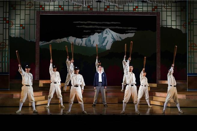 日本爱媛县少爷剧场创作《KANO》音乐剧剧照。（少爷剧场提供／廖素慧嘉市传真）