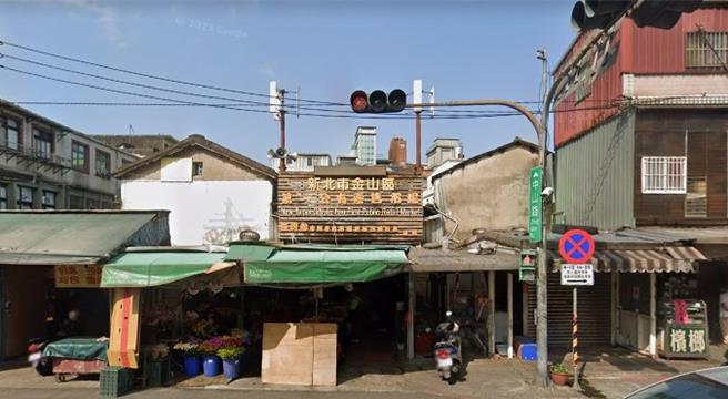 金山第一市場設立於1978年，共有138攤營業攤商，使用迄今逾46年，建物與設備相當老舊。（市場處提供）