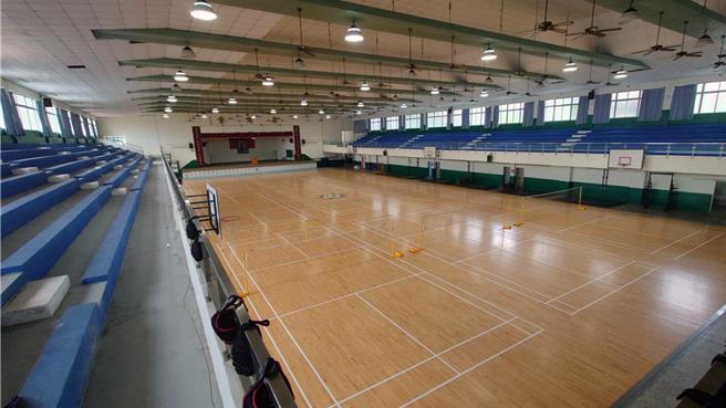 去年台南市举办全运会将举重比赛场地设在南区大成国中，但明年全中运举重比赛场地将改到东区后甲国中。图为大成国中体育馆。（大成国中提供／洪荣志台南传真）