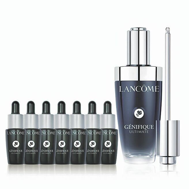 新光三越周年庆首日热卖夯品，LANCOME NO.1小黑瓶发烧组，特价4095元，45折，台北南西店限量。（新光三越提供）