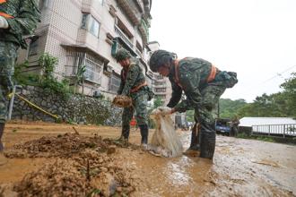國軍動員助民眾復原 盡速回歸日常生活