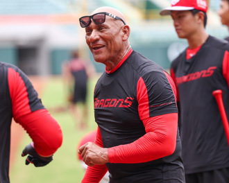 中職》是否續留仍未表態 克魯茲為龍將表現感到驕傲