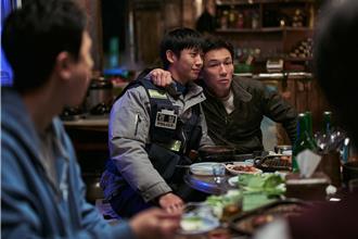 丁海寅拍《辣手警探2》太辛苦 媽媽看完「哭到無法起身」