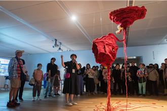 高美館30周年大展《珍珠》今開展 囊括8島嶼、39位女性藝術家大展女力