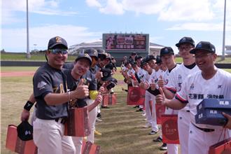 振興花蓮觀光 南韓明星棒球隊、桃猿樂天女孩齊聚公益賽
