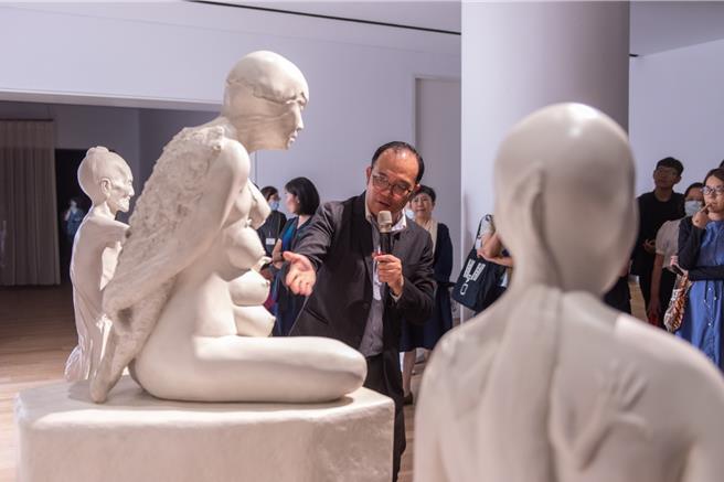 高美館《珍珠－南方視野的女性藝術》開展覽，即日起至2025年3月16日在高美館3樓展出。（高美館提供／任義宇高雄傳真）