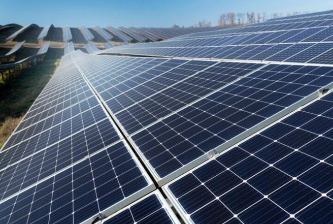 全球走向净零浪潮，企业购买绿电成为市场趋势。（翻摄自Freepik）