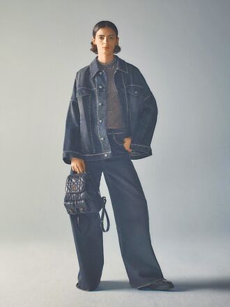 2025早春 優雅Dior Caro輕盈上肩