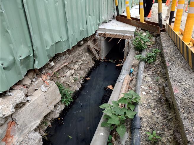新竹市古贤里的东大路三段77巷因局部逆坡，逢大雨必淹，新竹市政府编列经费改善排水系统，于今年4月开工，9月完工。（新竹市政府提供／王惠慧新竹传真）