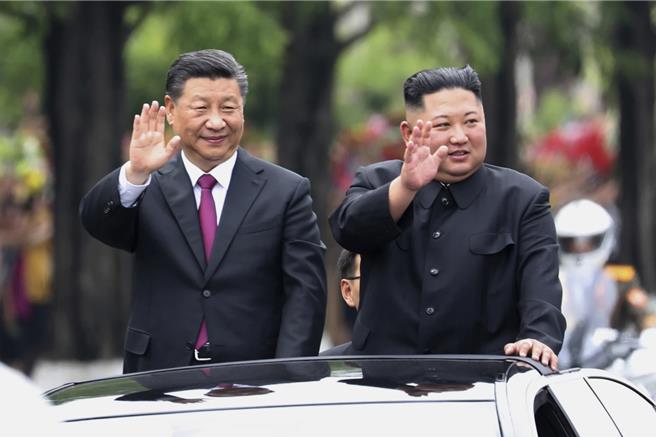 朝中社称，习近平在给金正恩的电报中表示，中国愿共同推动「两国社会主义事业稳定深入发展」。（美联社）