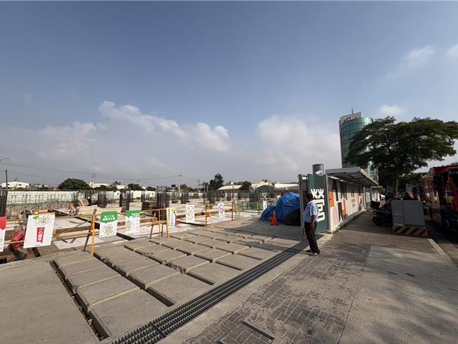 台中市西屯区1处建筑工地传出工人坠落地下1楼意外。（民眾提供）