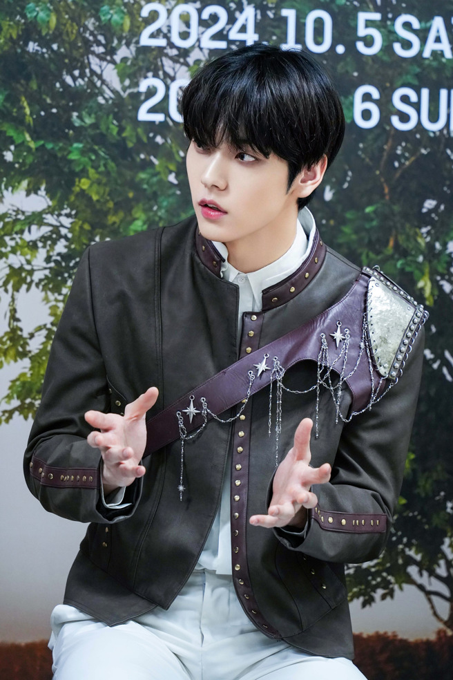 秀彬很欣慰地看到成员们这5年的成长。（罗永铭摄）