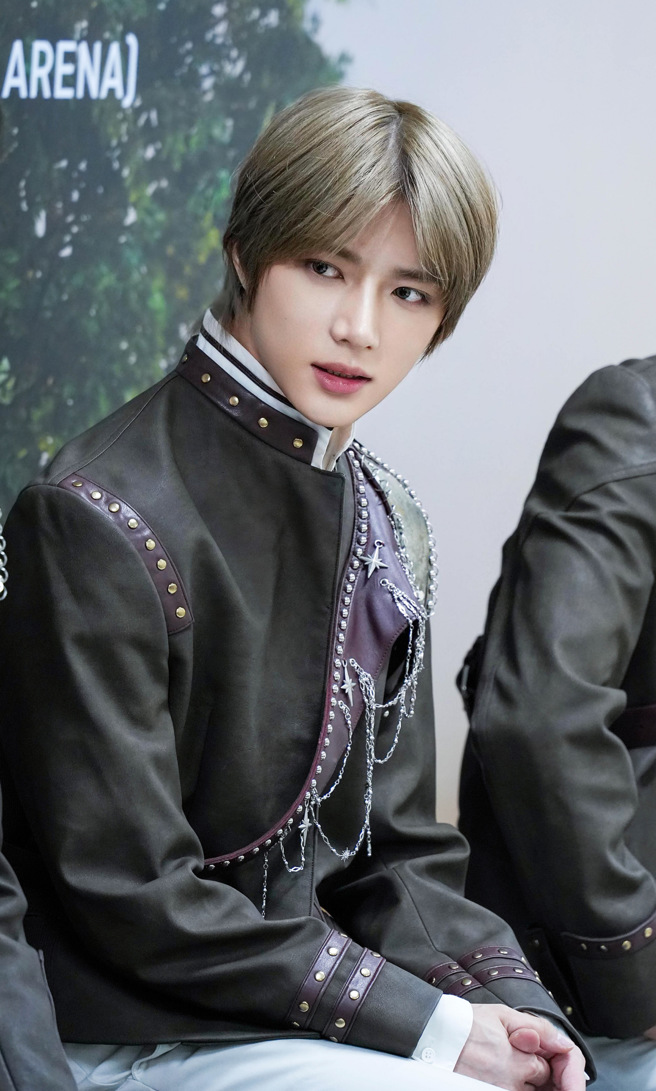 杋圭笑说自己搭飞机时都在睡觉。（罗永铭摄）